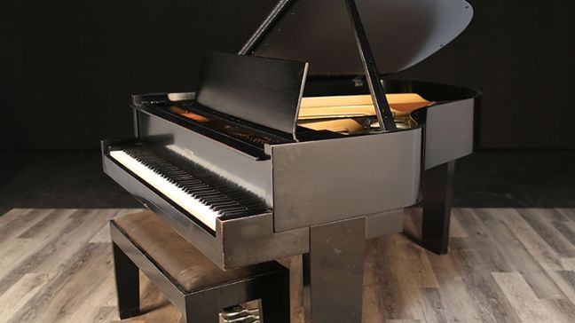 <span>1939</span> Steinway L